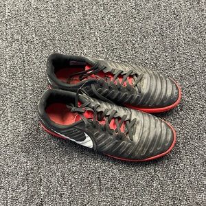 Nike Tiempo Women’s Sneakers